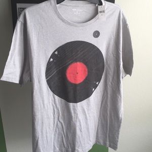 Banana Republic Vinyl Record graphic tee